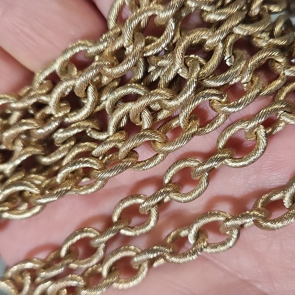 4 strands brushed layered gold toned chains - Picture 2 of 5